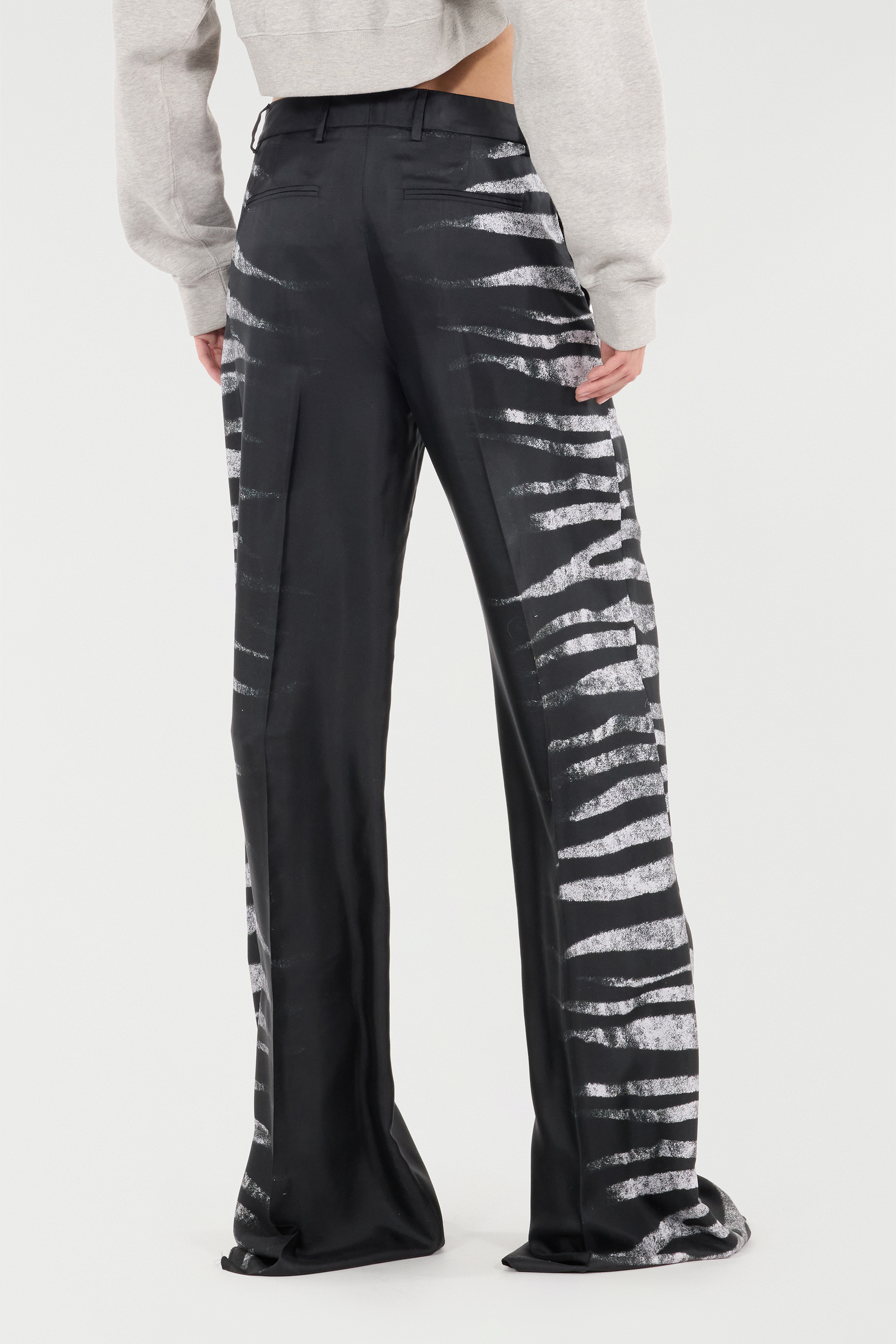 Shop Roberto Cavalli Hose Mit Print Zebra Seitlich In Nero/bianco