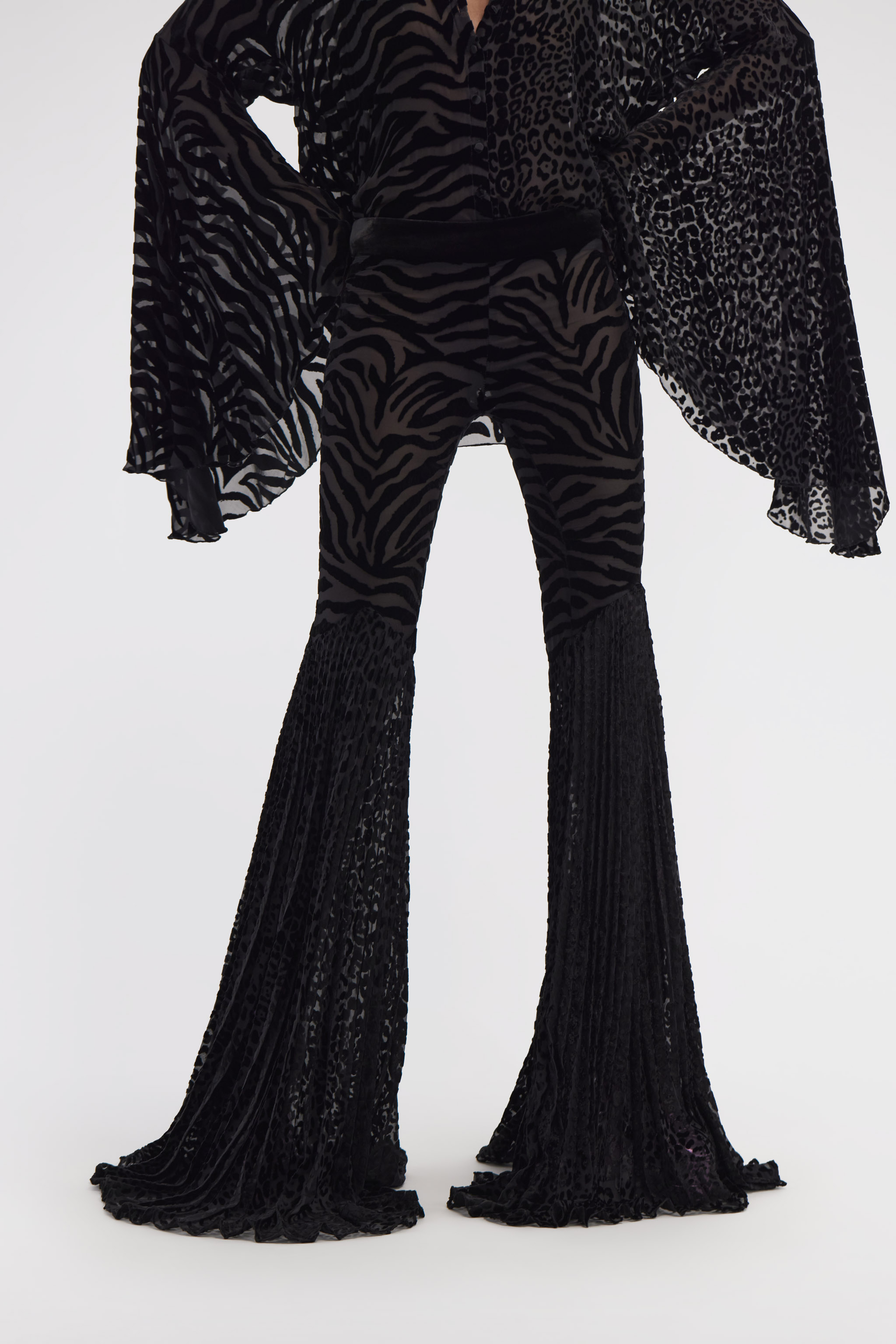 Roberto Cavalli Velvet Pants With Ray Of Gold Print In Black