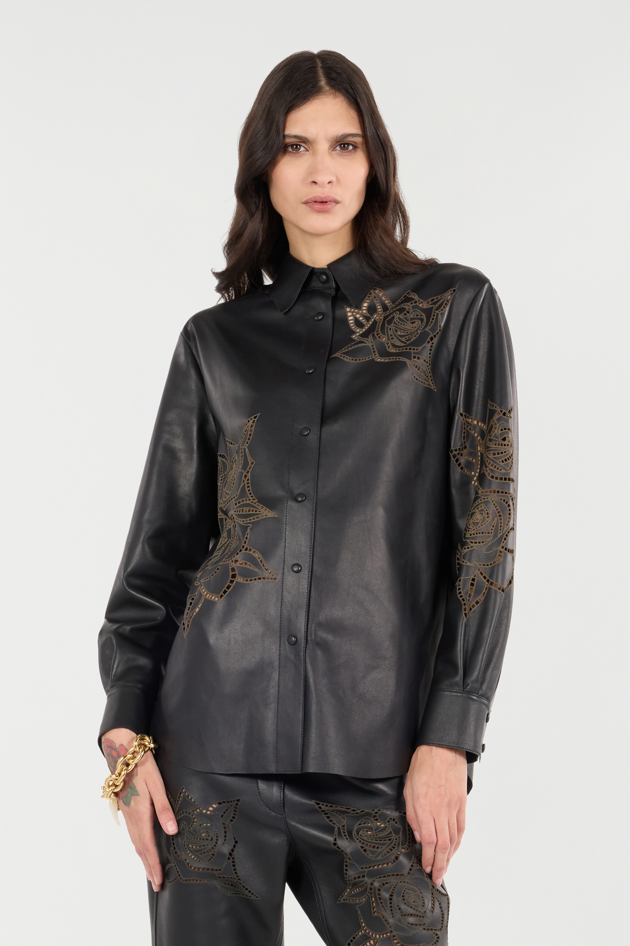 Shop Roberto Cavalli Lederhemd Mit Perforierten Rosen In Black